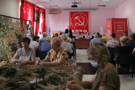 Отчеты депутата Госдумы Сергея Обухова перед избирателями Белгородчины: Государство обязано защищать человека: от осколка, от прорванной трубы, от роста цен, от чиновничьей волокиты