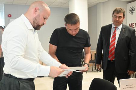 Сенатор Айрат Гибатдинов проверил ход приёмной кампании в вузах Херсонской и Запорожской областей