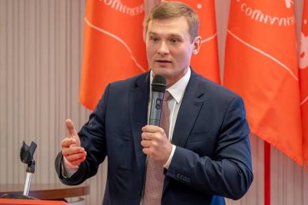 Юрий Афонин и Валентин Коновалов встретились с жителями Свердловской области