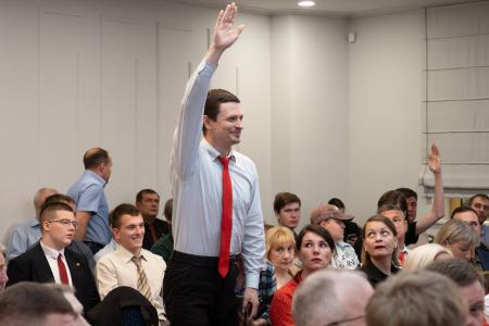 Юрий Афонин и Валентин Коновалов встретились с жителями Свердловской области