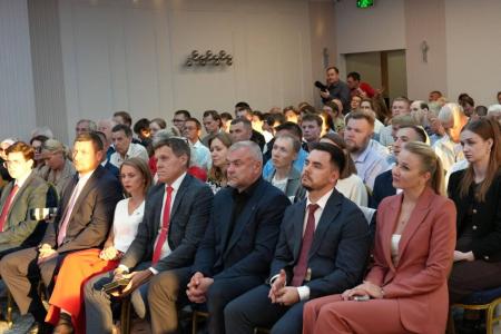 Юрий Афонин и Валентин Коновалов встретились с жителями Свердловской области
