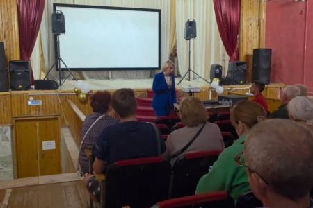 Прямой разговор без формальностей: Ксения Айтакова обсудила проблемы Прикамья с жителями Полазны, Пашии и Горнозаводска
