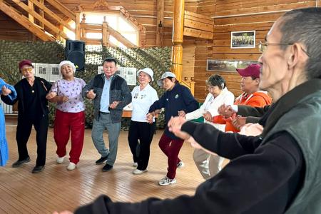 Якутия. Вячеслав  Куличкин, Айан Васильев и Дмитрий Петров в Вилюйске работали по насыщенной программе