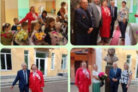 В добрый путь, будущее России: Московский областной комитет КПРФ провел масштабную акцию поддержки школьников и педагогов в День знаний