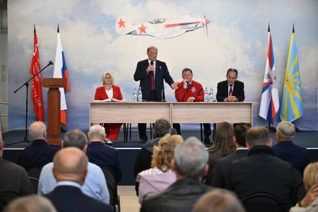 Геннадий Зюганов посетил Центральный музей ВВС в подмосковном Монино