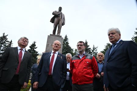 Геннадий Зюганов на Кировском заводе: Без левого народно-патриотического поворота на планете не будет ни мира, ни покоя