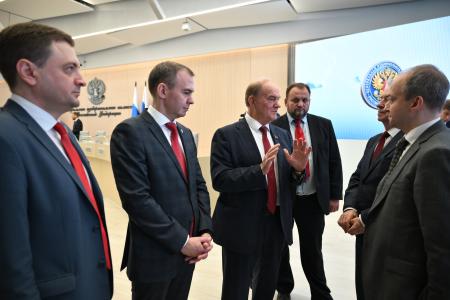 Депутаты фракции КПРФ получили мандаты в Центризбиркоме