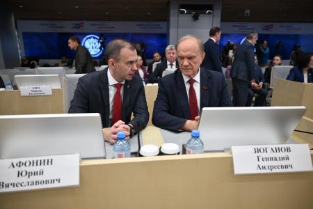 Депутаты фракции КПРФ получили мандаты в Центризбиркоме