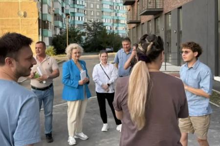 «Ирония судьбы» по-оренбургски: Нина Останина и команда КПРФ встали на защиту новосёлов, обманутых застройщиком с заграничными корнями