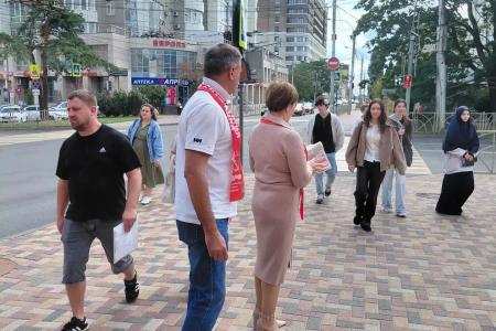 Коммунисты Ставрополья провели акцию «Красные в городе»