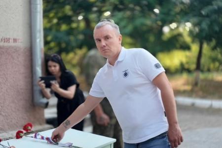 Нить поколений и верность долгу: Руководители Крымского рескома КПРФ открыли памятный мемориал в селе Садовое