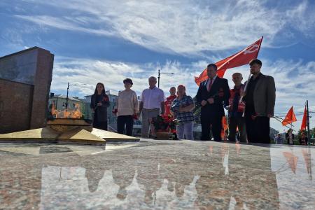 В Липецке коммунисты приняли участие в торжественной церемонии, посвященной Дню Победы над милитаристской Японией и окончания Второй мировой войны