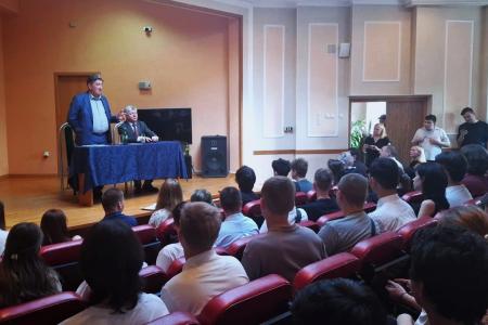 Дмитрий Новиков и Виктор Гончаров представили Программу Победы КПРФ студентам и преподавателям Северо-Кавказского филиала БГТУ