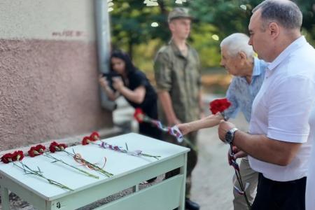 Нить поколений и верность долгу: Руководители Крымского рескома КПРФ открыли памятный мемориал в селе Садовое