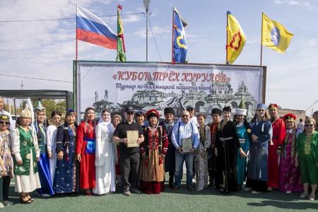 Глава коммунистов Калмыкии Николай Нуров принял участие в спортивном празднике «Кубок трех Хурулов»