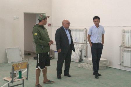 Глава коммунистов Калмыкии Николай Нуров совершил рабочую поездку в Октябрьский район