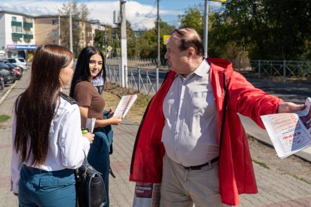 Курская область. Н.Н. Иванов провёл акцию «красные в городе»