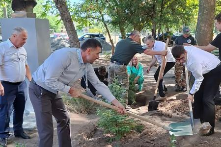 Открыт бюст пионеру-герою Володе Дубинину  в городе воинской славы Мелитополе
