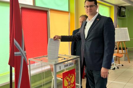Лидер тульских коммунистов Алексей Лебедев лично проинспектировал избирательные участки в регионе