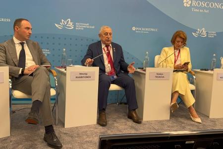 «Земля — наш Сталинград!»: Николай Харитонов задал тон ключевым сессиям Восточного экономического форума