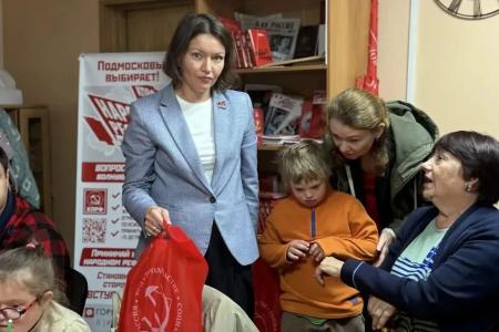 С заботой о будущем: в Подмосковье прошла масштабная благотворительная акция КПРФ и союза «Надежда России» «Помоги собраться в школу»