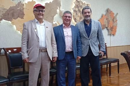 Александр Ющенко в Кармаскалах: о проблемах района лучше всего говорить с теми, кто здесь живёт