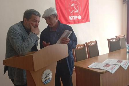Александр Ющенко в Кармаскалах: о проблемах района лучше всего говорить с теми, кто здесь живёт