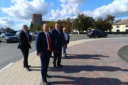 Рязанская область. Владимир Кашин возложил цветы к памятнику В.И. Ленину