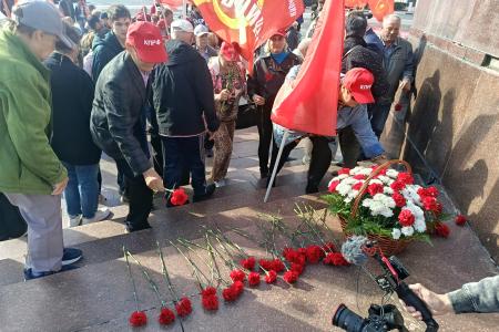 Рязанская область. Владимир Кашин возложил цветы к памятнику В.И. Ленину