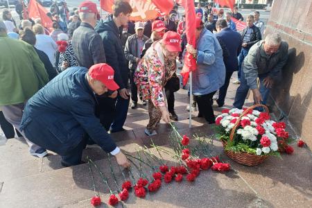 Рязанская область. Владимир Кашин возложил цветы к памятнику В.И. Ленину