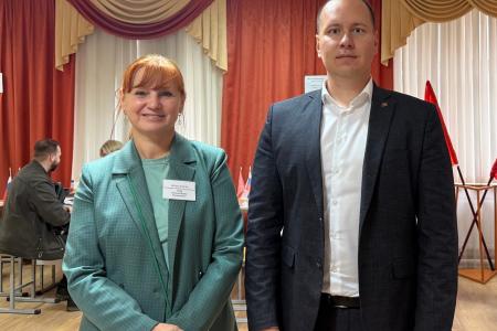Санкт-Петербург. Кандидаты в депутаты Госдумы С.А. Аниховский и Е.В. Михайлов посетили избирательные участки Колпинского района