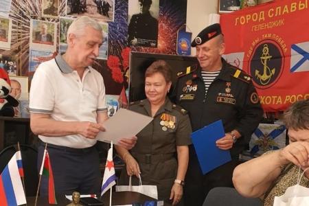 Краснодарский край. Н.И. Осадчий в Геленджике в День Победы над милитаристской Японией выступил перед активом Совета ветеранов и местного отделения КПРФ