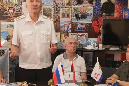 Краснодарский край. Н.И. Осадчий в Геленджике в День Победы над милитаристской Японией выступил перед активом Совета ветеранов и местного отделения КПРФ