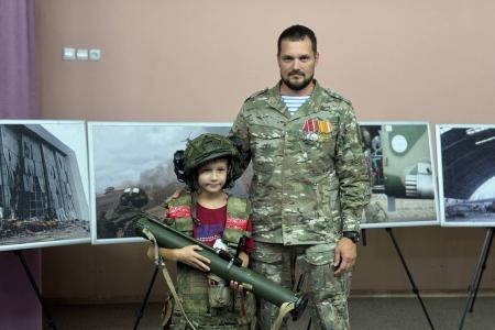 Айрат Гибатдинов встретился с воспитанниками детского дома в рамках проекта «Школа защитника Родины»