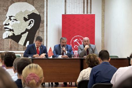 Историк Евгений Спицын и руководитель РУСО Игорь Макаров провели в Самаре встречу с партийным активом КПРФ