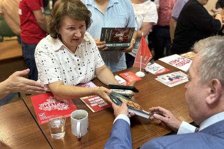 Историк Евгений Спицын и руководитель РУСО Игорь Макаров провели в Самаре встречу с партийным активом КПРФ