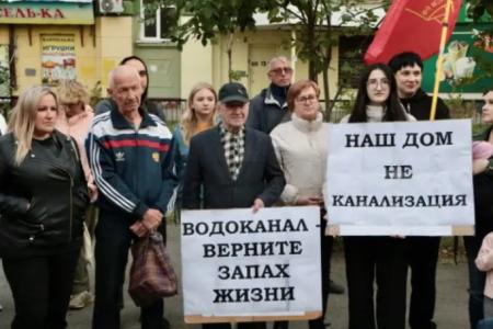Депутаты-коммунисты Ольга Алимова и Владимир Есипов провели встречу с избирателями