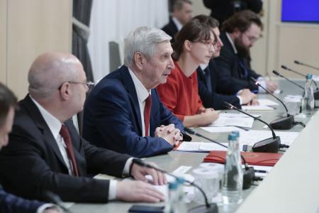 Иван Мельников провел встречу с Ли Хунчжуном