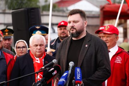 Под Знаменем Ленина – к победе над бандеровщиной!