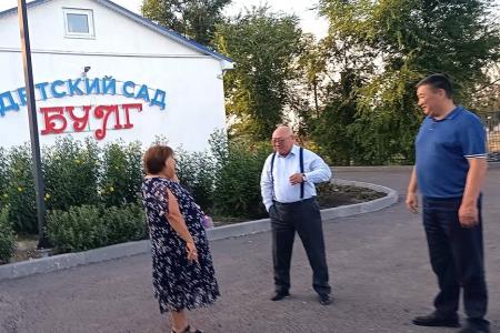 Лидер коммунистов Калмыкии Николай Нуров провел встречи с избирателями в Ики-Бурульском районе