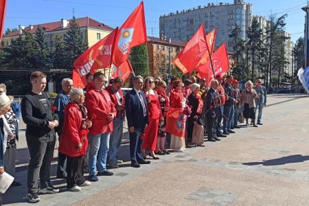 Пока мы помним – мы живём и побеждаем! Коммунисты отметили 83-ю годовщину освобождения Брянска от немецко-фашистских захватчиков