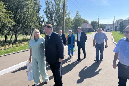 Владимир Кашин поздравил с Днём знаний учеников и педагогов Краснопоймовской школы