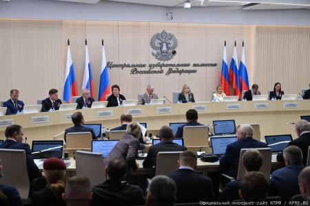 Геннадий Зюганов в Центризбиркоме: Уважайте народ и его политическую волю!