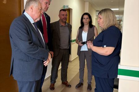 «Работают даже под огнём»: Депутаты КПРФ Куринный, Обухов и Мухин оценили подвиг шебекинских врачей и подняли вопрос о справедливых компенсациях