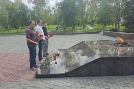 Подвиг, отлитый в граните: КПРФ в Саратове напомнила о священной цене Дальневосточной Победы