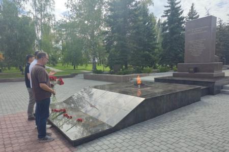 Подвиг, отлитый в граните: КПРФ в Саратове напомнила о священной цене Дальневосточной Победы