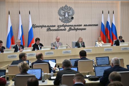Геннадий Зюганов в Центризбиркоме: Уважайте народ и его политическую волю!