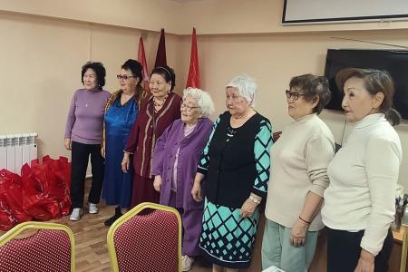С заботой о старшем поколении: Калмыцкий реском КПРФ поздравил ветеранов и «детей войны» с Днём пожилых людей