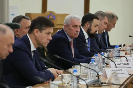 Краснодарский край. Н.И. Осадчий выступил в ходе встречи кубанских депутатов российского парламента с руководством региона