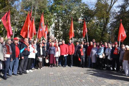 Память зовёт к борьбе! Воронежские коммунисты почтили память жертв чёрного октября 1993 года